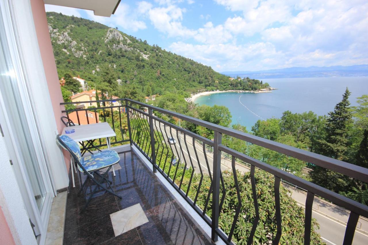 Apartments And Rooms By The Sea Medveja, Opatija - 2305 Lovran Eksteriør billede
