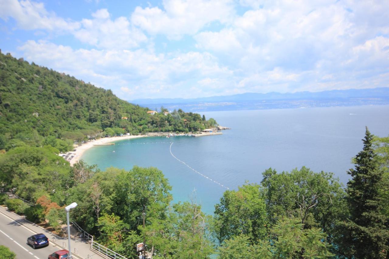 Apartments And Rooms By The Sea Medveja, Opatija - 2305 Lovran Eksteriør billede