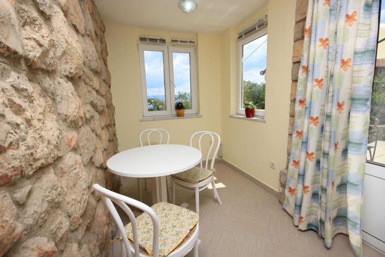 Apartments And Rooms By The Sea Medveja, Opatija - 2305 Lovran Eksteriør billede