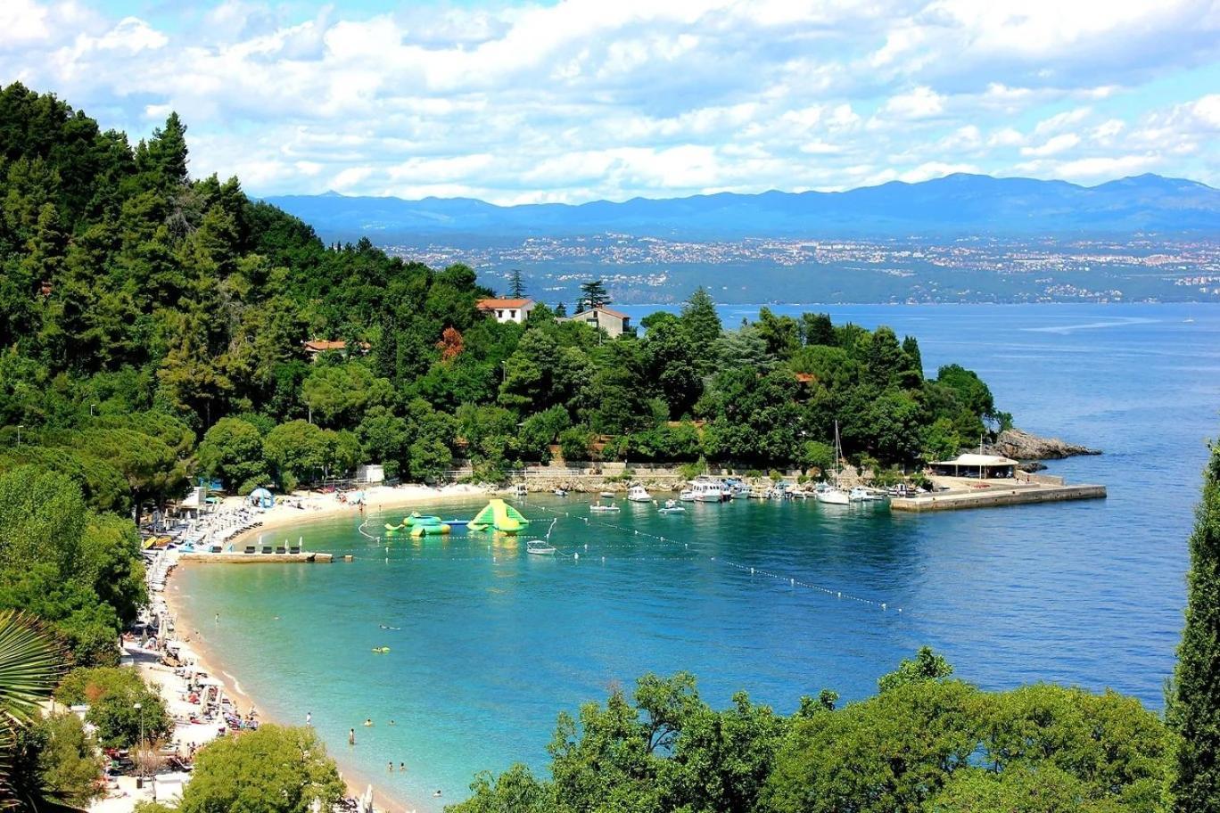 Apartments And Rooms By The Sea Medveja, Opatija - 2305 Lovran Eksteriør billede